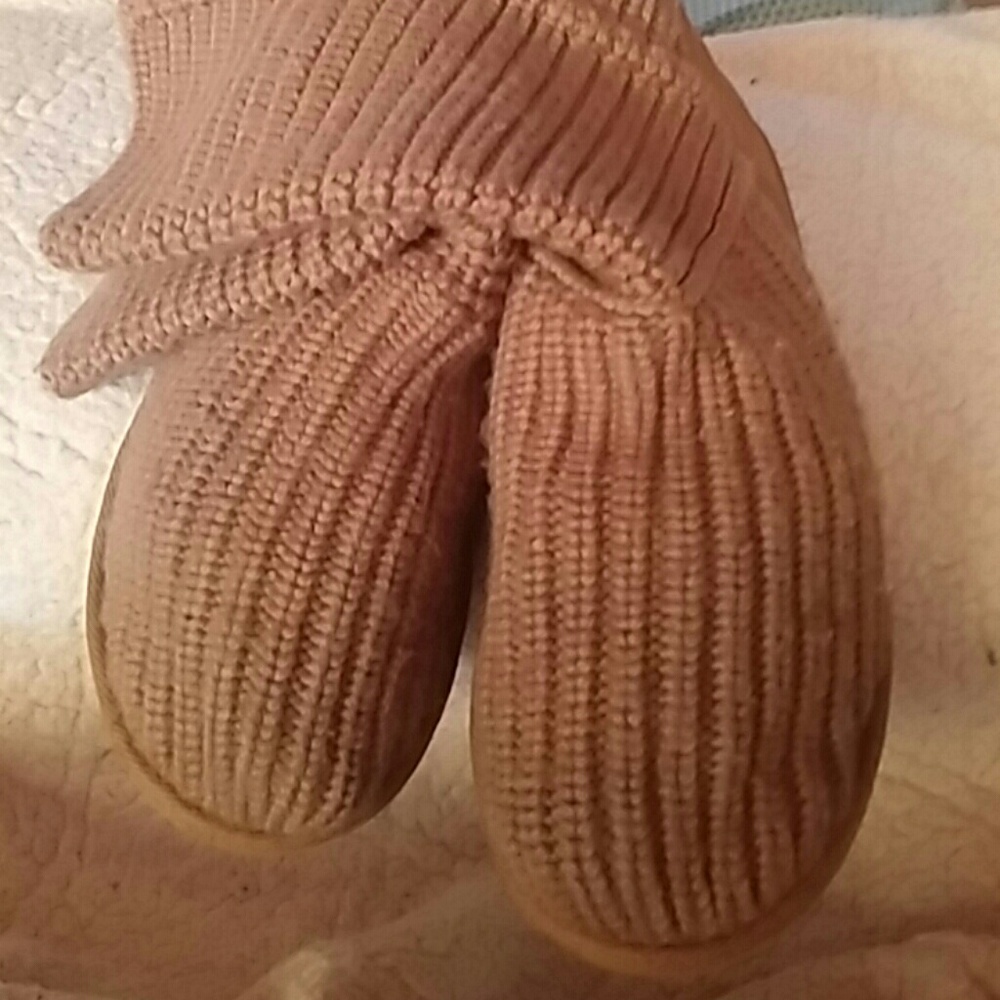 UGGS